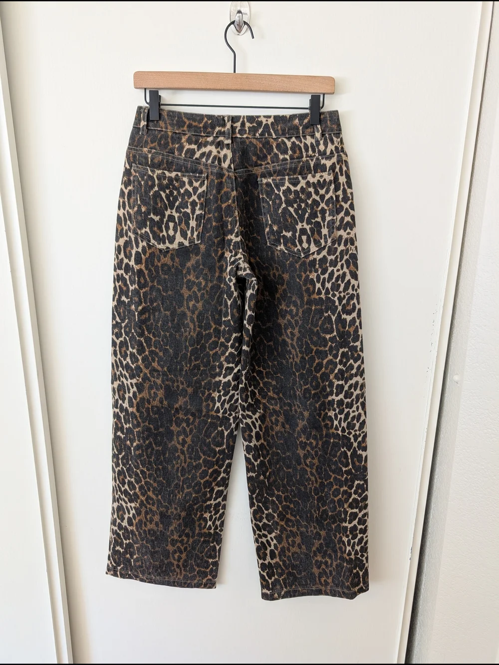 Edikted Womens Small Leopard Printed Low Rise Baggy Jeans 100% Cotton Chic Y2K - Picture 5 of 8